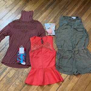 sleeveless flare shirt/TwoLeftFeet socks/bath bomb